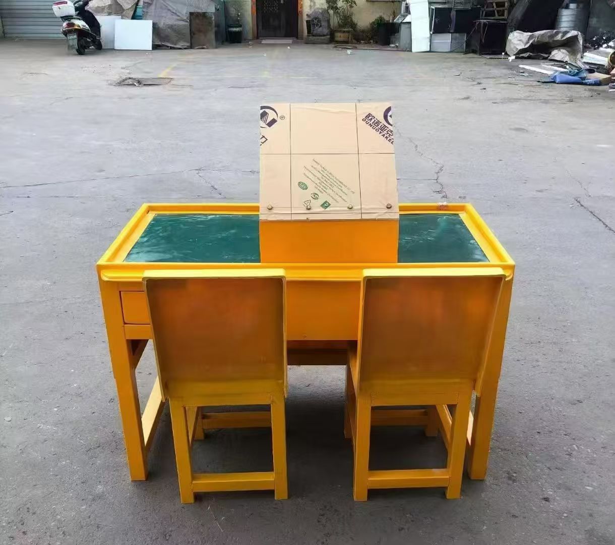 沈阳防静电导通桌井下煤矿火工品发放桌：危险品流转的安全守护者