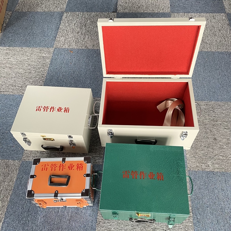 沈阳爆破工程作业箱如何选择？玻璃钢与传统材质的全面对比